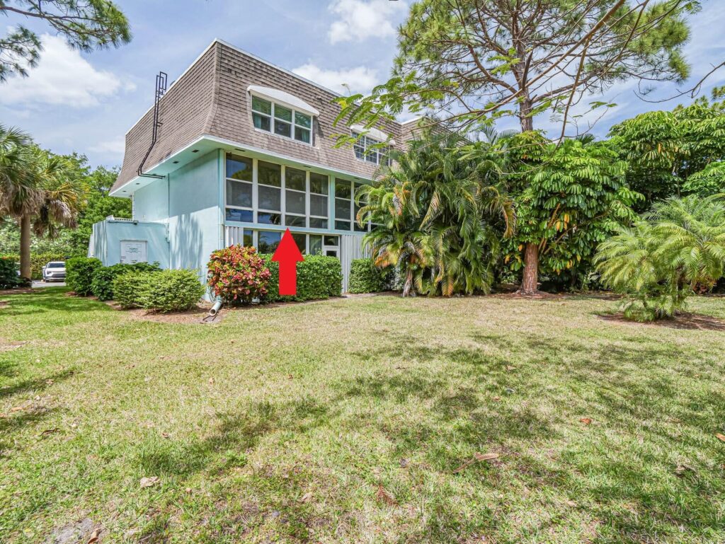 1901 Indian River Boulevard, 206 Vero Beach, FL 32960 MLS# RX-11103683