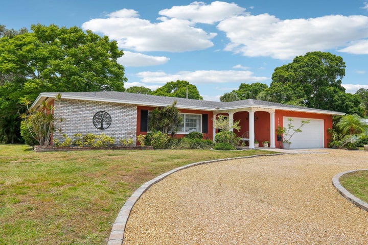 1125 36th Avenue Vero Beach, FL 32960 MLS# RX-11151461 2 beds | 2 baths | 1710 sqft