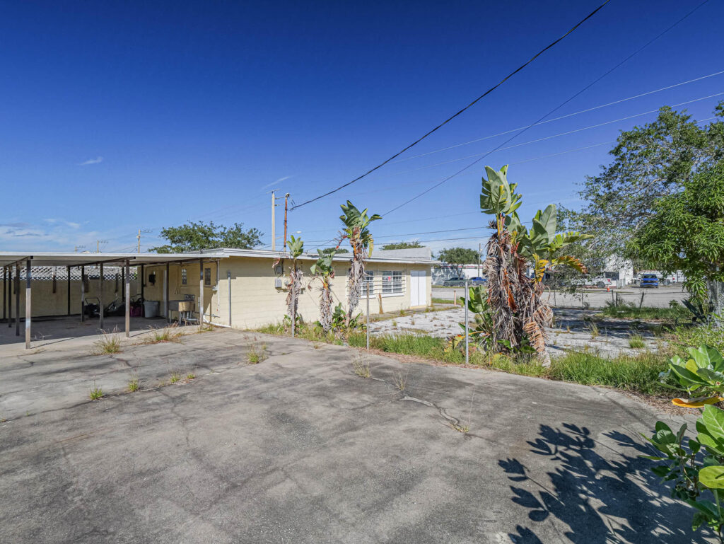 2814 S Harbor City Boulevard Melbourne, FL 32901