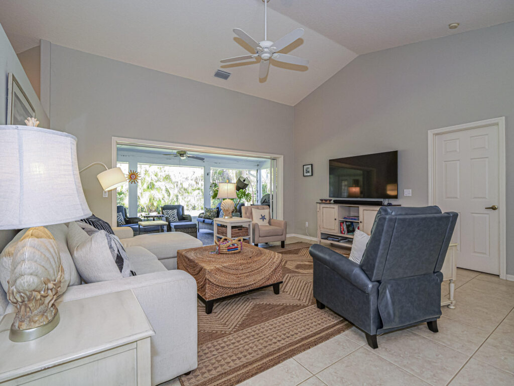 735 23rd Avenue Vero Beach, FL 32962