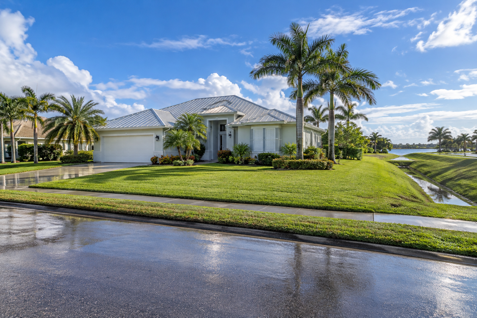 The Mainland Lot Details Vero Beach Buyers Miss: Drainage Swales, Wind Mitigation, and Acreage Zoning Before They Close