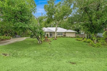 435 61st Avenue Vero Beach, FL 32968