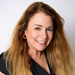 carolyn-macyevoy-sq